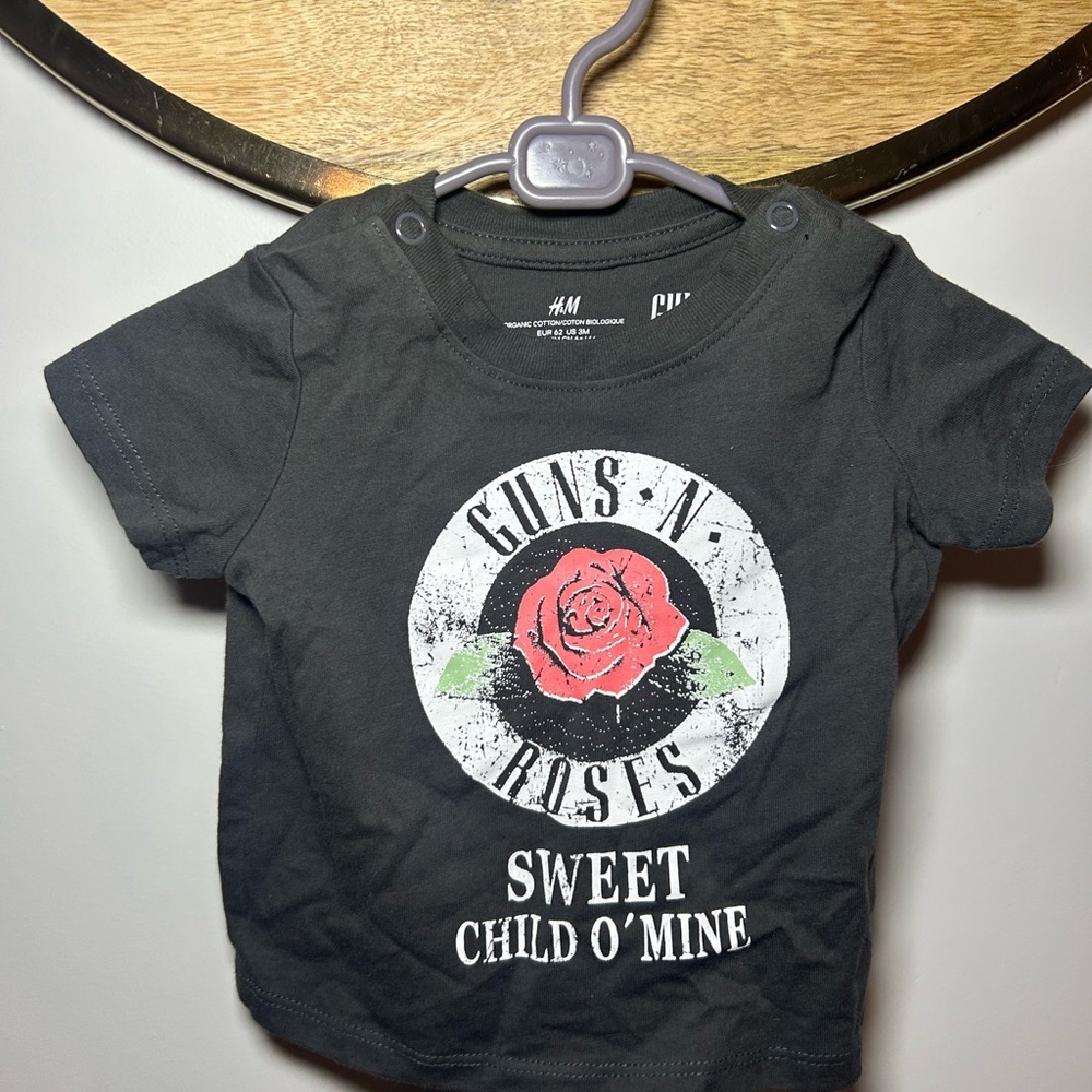 H&M Charcoal Guns N' Roses Graphic Tee - Picture 2 of 6